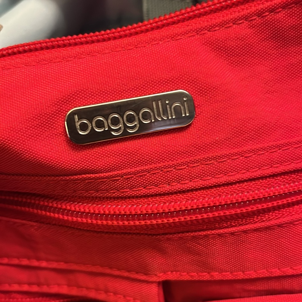 baggallini Shoulder Bag - Picture 14 of 14